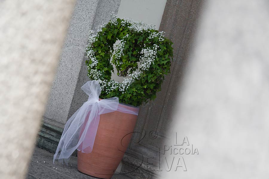 addobbi floreali a cuore per entrata chiesa matrimonio addobbi floreali a cuore per entrata chiesa matrimonio