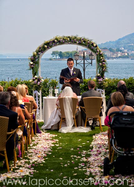 arco con fiori matrimonio Hotel Dino lago Maggiore