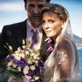 bouquet sposa con fiori Lysianthus viola
